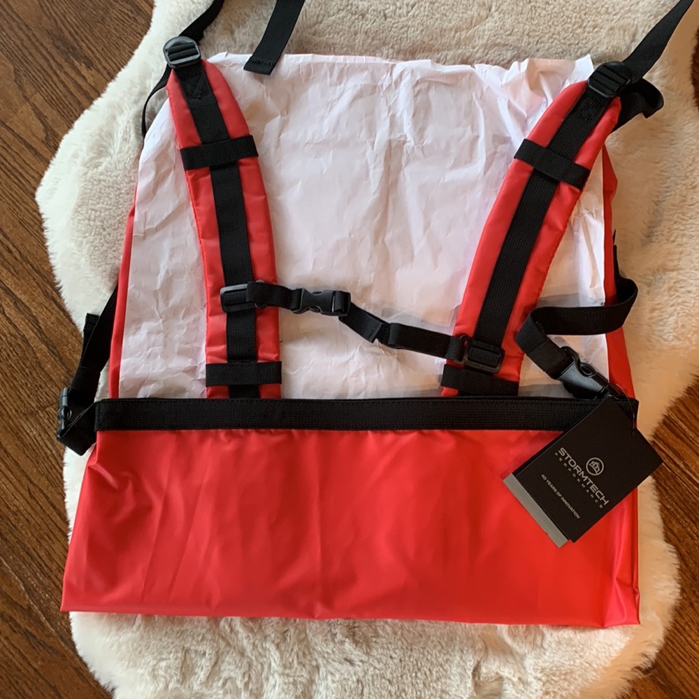 NWT. Waterproof  backpack - Picture 5 of 7